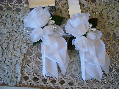 EXQUISITE WEDDING CAKE SERVER & KNIFE WHITE ROSES & PEARLS ****GORGEOUS****