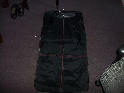 Tahoe black travel suite bag nice condition handle hook to hang black