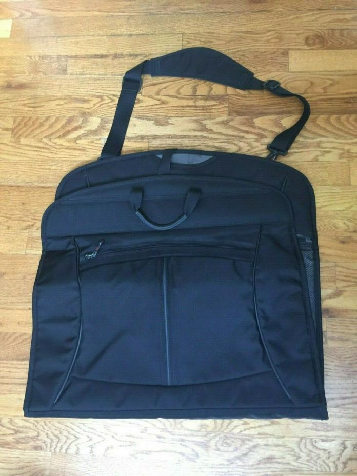 Swiss Army Victorinox Black Full Size Nylon Suit Garment Travel Bag Carry On
