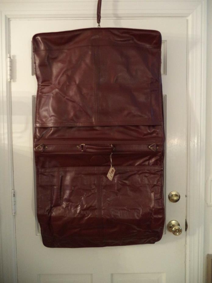 Genuine Leather Clothes Bag by Cueros Osmos of Bogata, Colombia