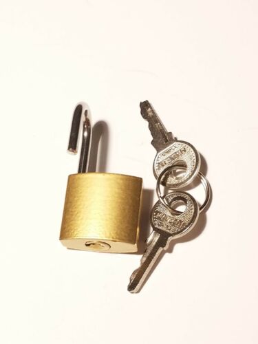 Lock Padlock Luggage Lock Unbranded With 2 Keys Vintage Unknown If TSA Compliant
