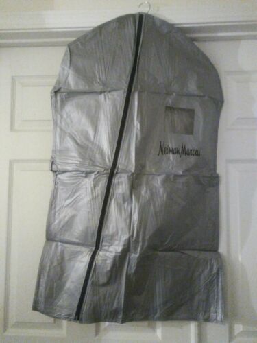 NEW NEIMAN MARCUS Logo Zipper Garment Suit Dress Travel Storage Bag Carrier