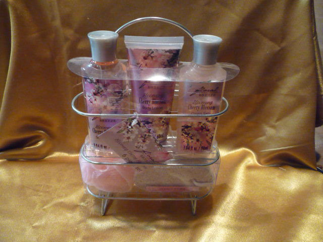 Bath Gift Set Floral Breeze Blooming Cherry Blossom 6 Piece (NEW)