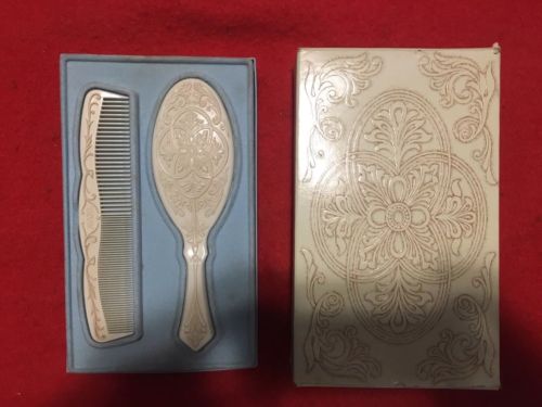 Vintage Avon Past and Present Brush Comb set Ivory colored original box unused