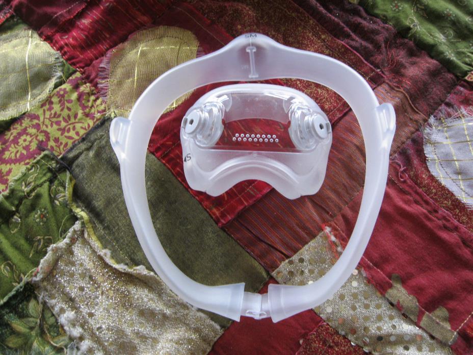 Philips Respironics DreamWear CPAP Mask Frame & Mask Cushion Small.