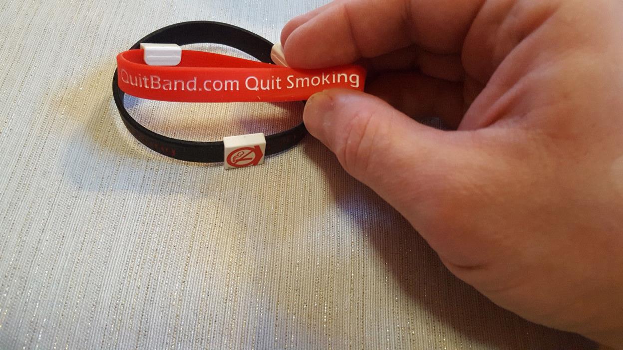 Quit Smoking Tracker Wrist Bands (BLK Silicon) Days/Weeks Quit Tracker WristBand