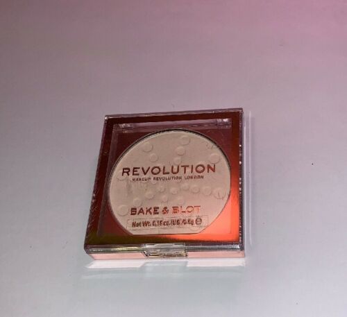 Makeup Revolution Bake & Blot Pressed Powder - TRANSLUCENT ??????