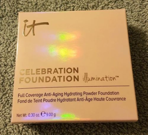 It Cosmetics - CELEBRATION FOUNDATION ILLUMINATION in MEDIUM - .30 oz - NIB