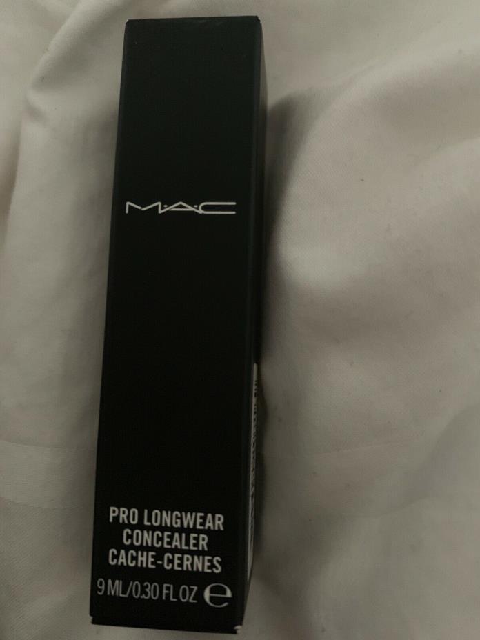 Mac Pro Longwear Concealer NC45