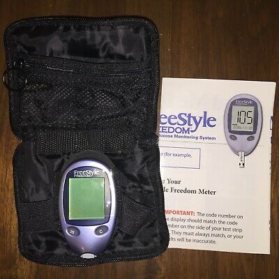 FreeStyle Freedom Blood Glucose Monitoring System Meter +Case Abbott USED 1x