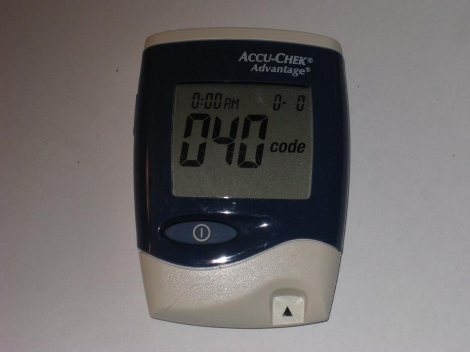 Accu-Chek Advantage Blood Glucose Meter and Original Case