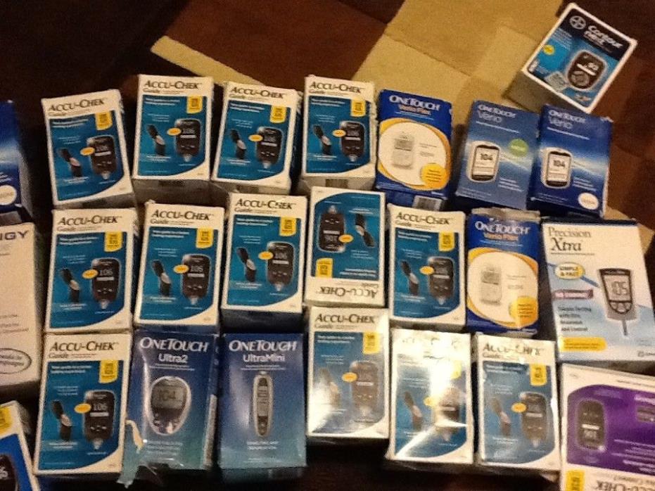 Lot of 25 Accu-Chek Guide: Blood Glucose Monitoring System Exp: 2020-01-05