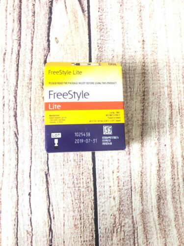 FreeStyle Lite Glucose Blood Test Strips 100 Quantity Open Box unused