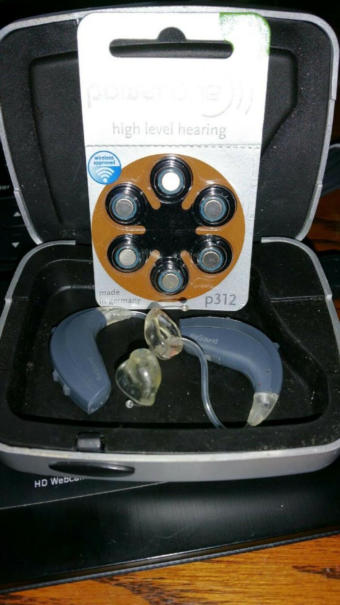 Pair of Resound Verso BTE Hearing Aids Right & Left with Case