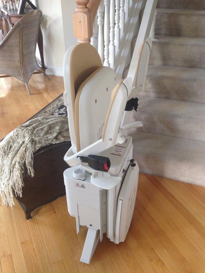 ACORN 180 Curved Stairlift - Used