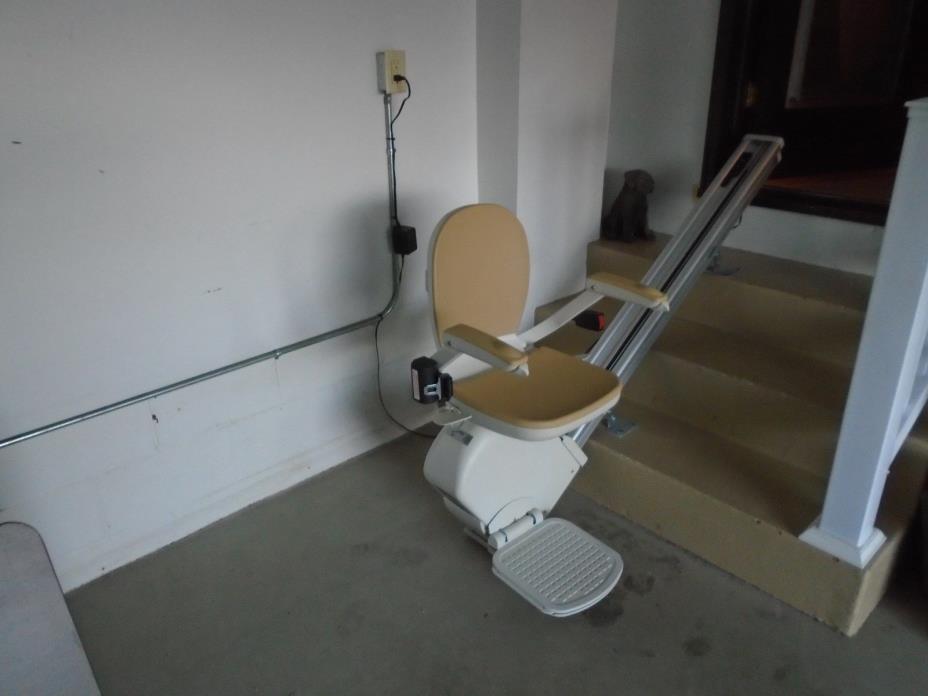 Acorn Superglide 130 Straight Stairlift, Outdoor Model