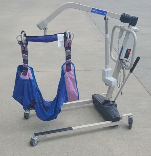Invacare Reliant 450 Electric Patient Lift 450 Lb Cap. Charger, and XL Sling