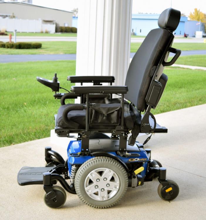 Power Chair Quantum Q6 Edge new 55 amp batteries this chair runs superb