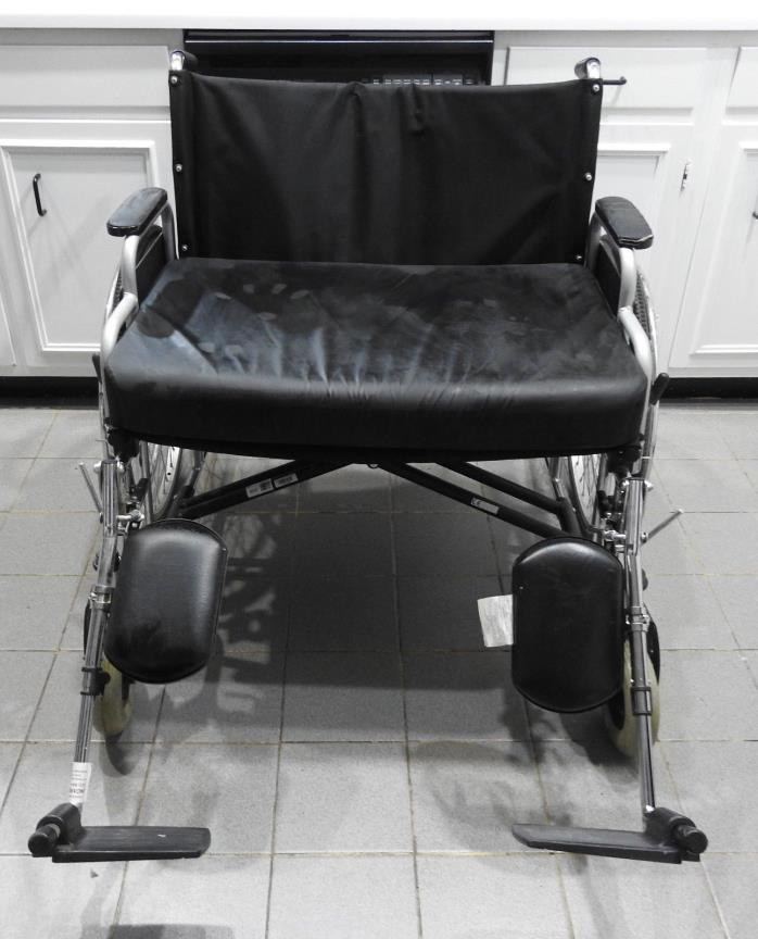 Drive sentra heavy Duty extra wide 29 inches wheelchair w/ cushion up to 700 lbs