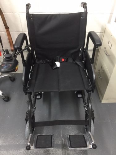 Merits P101 Travel-Ease Folding Electric Power Wheelchair LOCAL PICKUP ONLY!!!!!