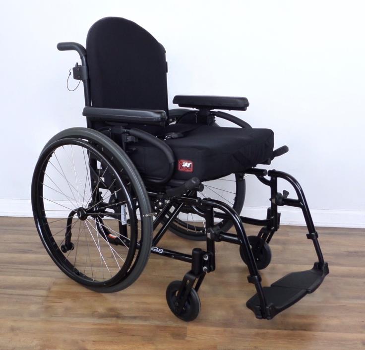 Quickie-2 ultralight folding wheelchair, Jay J3 back, like tilite-spinergy