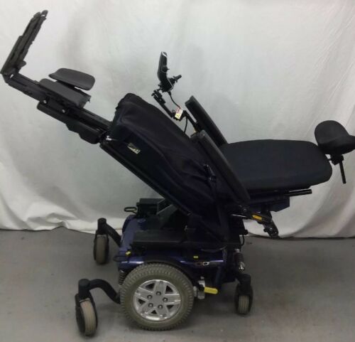 Power Wheelchair Quantum Q6 Edge tilt, recline, Leg Lift, 24” Seat  *WE FREIGHT*