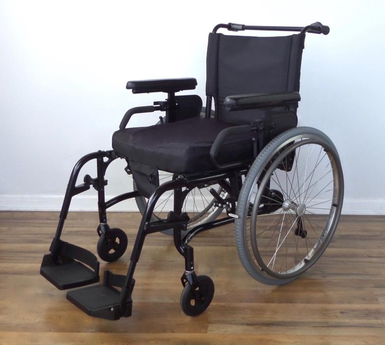 Quickie GTX ultralight folding wheelchair, black - like tilite-spinergy 20x19