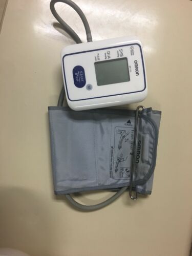 Omron BP 710 White Upper Arm Automatic Blood Pressure 7 Heart Beat Monitor
