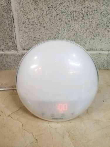 Philips HF3520 Wake-Up Light Colored Sunrise Simulation FM Radio