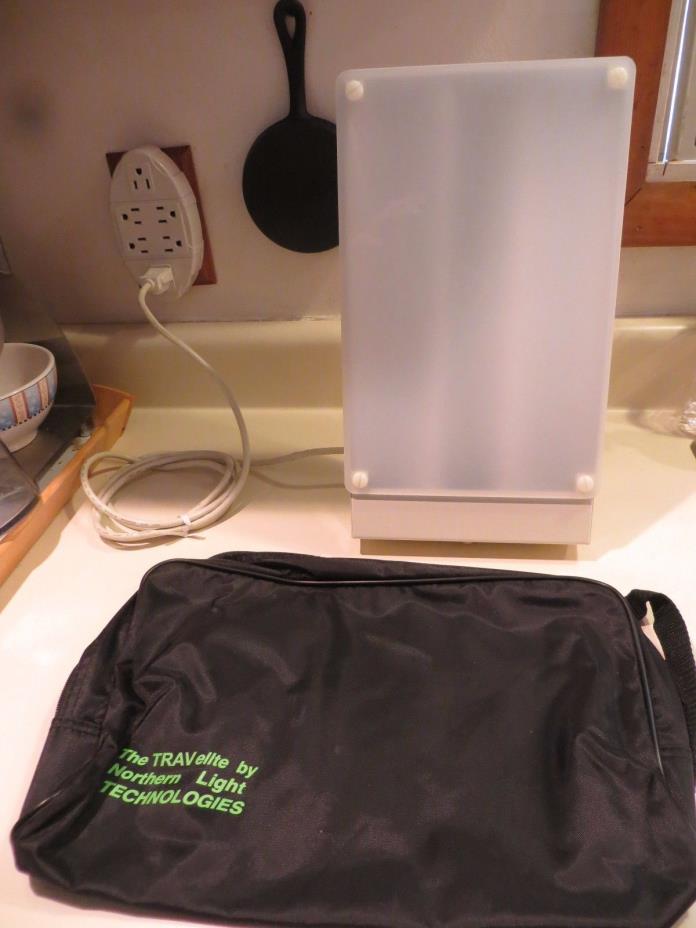 TRAVelite Northern Light Technologies 10,000Lux Desk Lamp,