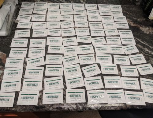 Biofreeze Professional Travel Size 3ml Packets 7.5 dozen 90 packets New Sports