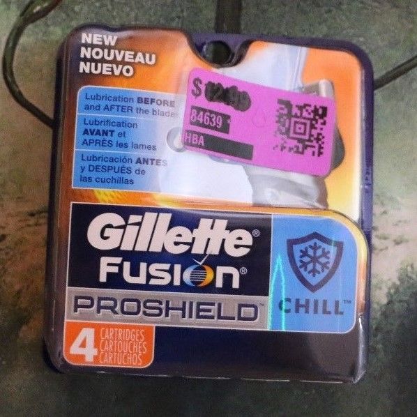 Gillette Fusion5 Proshield Chill Men's Razor Blade Refills - 4 Count BNIB