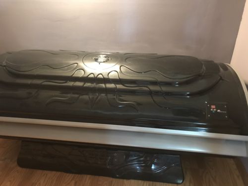 SunCo 32XS Power 220V Commercial Tanning Bed