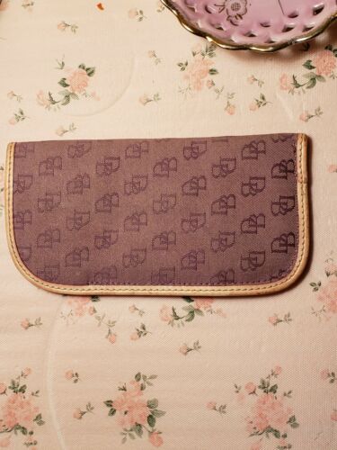 DOONEY & BOURKE Lilac Canvas and  Leather Sunglass Eyeglass Case. Used once..