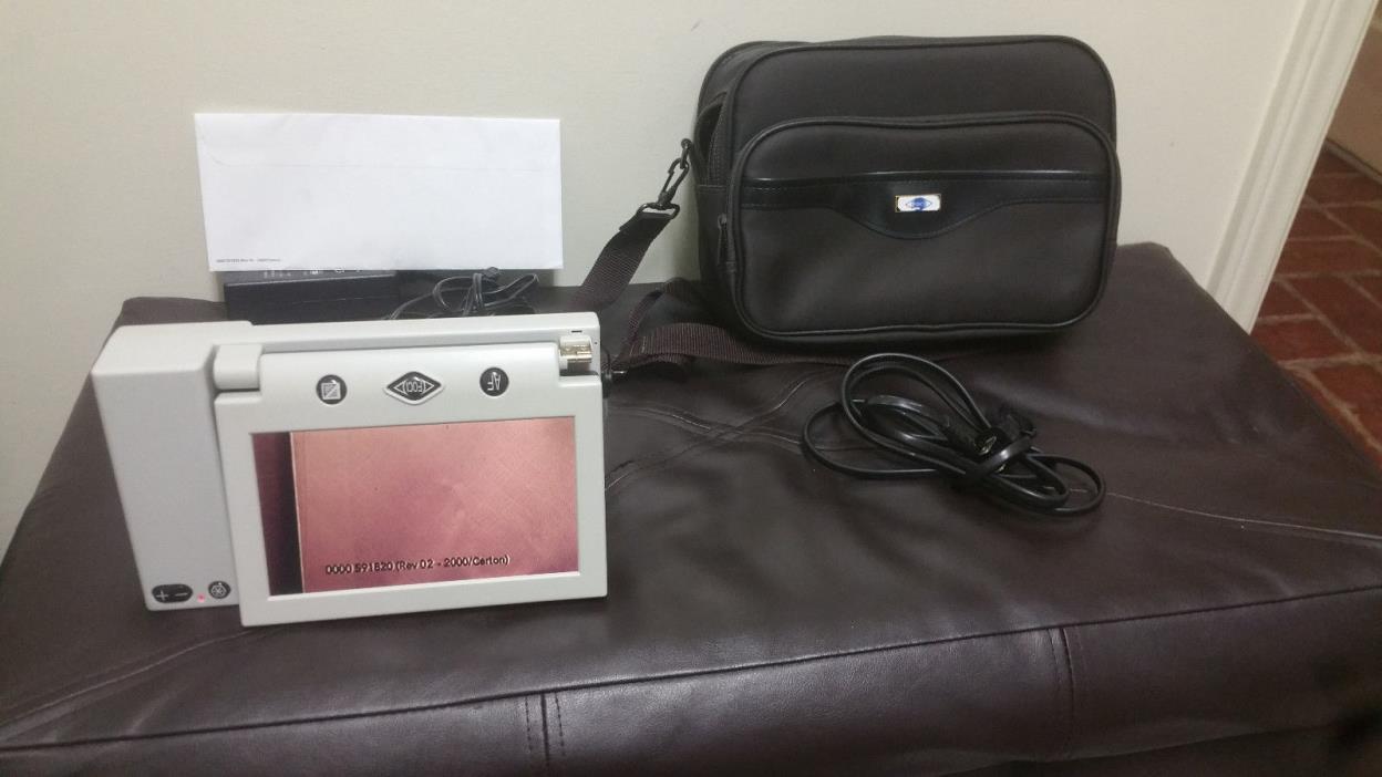 Foci Strix Portable Low Vision Magnifier