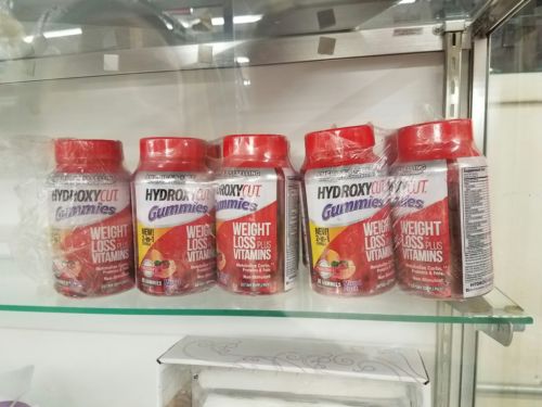 HYDROXYCUT LOT Nutrition Gummies, weight loss plus vitamins (90 count each)