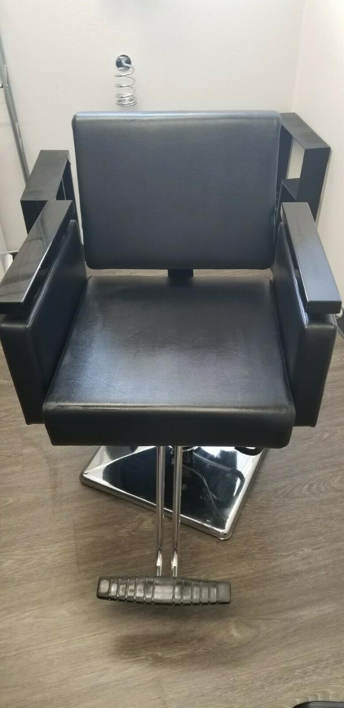 Reclining Hydraulic Multi-purpose Styling Chair, Black.