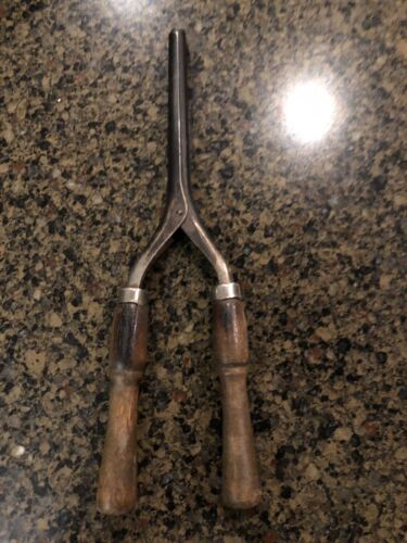 Vintage Antique wood handle curling iron.