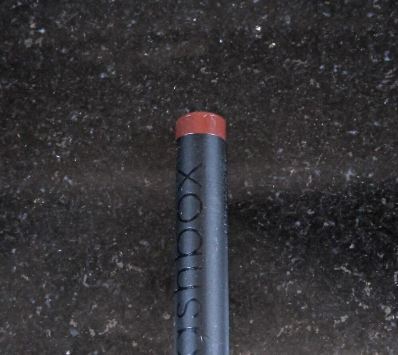 Smashbox   SLIDE Lip Pencil Lip Liner chocolate brown with a reddish hue