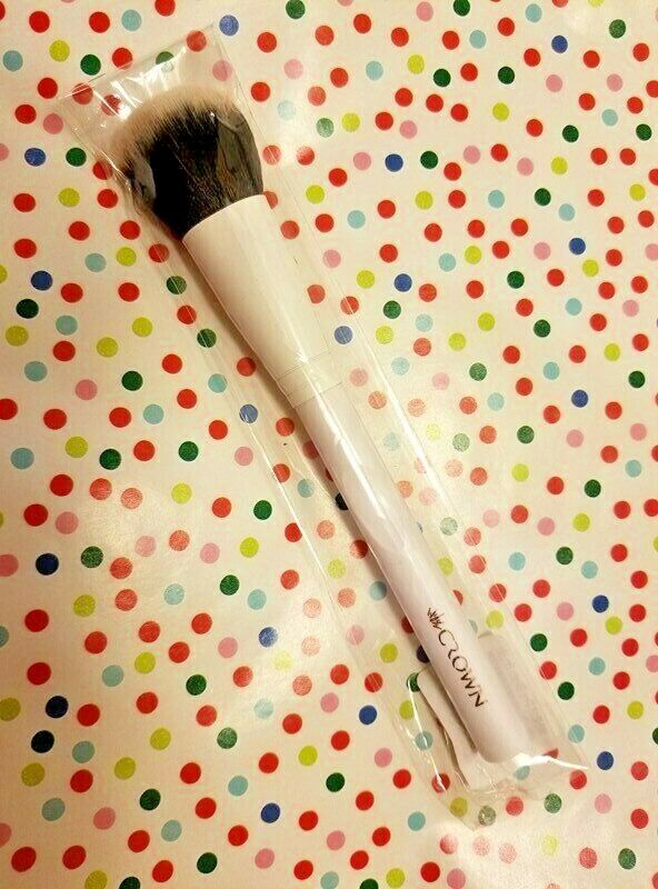 Crown Pro Blush Brush In Package New Never Used Boxycharm White Handle Sealed