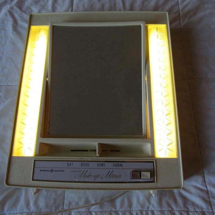 Vintage 1970's General Electric Two-Sided Make Up Mirror 4 Light Settings 13x11
