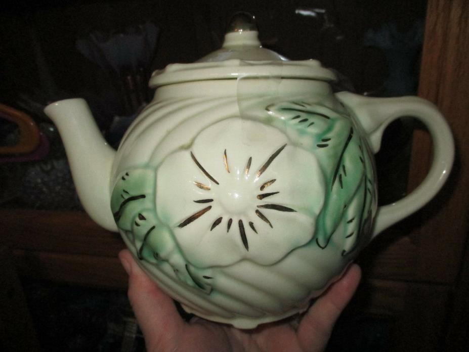 ANTIQUE VINTAGE POTTERY HULL HALL FLOWERED TWISTED TEA POT KETTLE CREAM GREEN