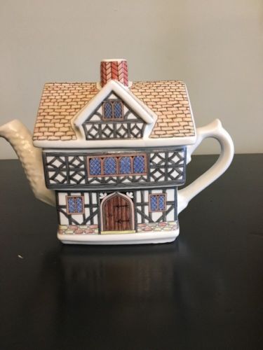 English Country House Teapot 