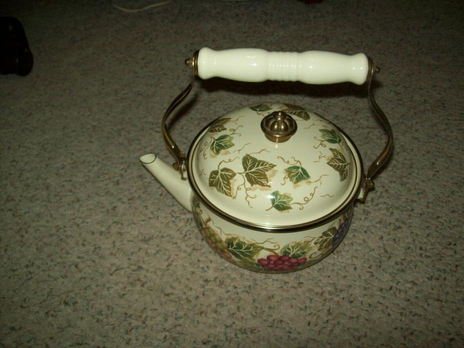 TABLETOPS ENAMEL TEA KETTLE GRAPE PATTERN