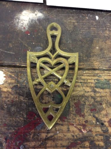 Vintage Virginia Metal Crafters Cupid Brass Hearts and Arrows Trivet