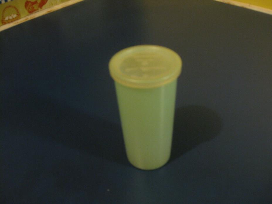 Vintage Tupperware Tumbler Cup 117 with Lid Holds 6 Ounces