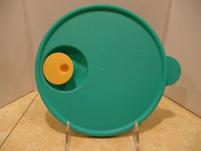 Tupperware Green 6.25