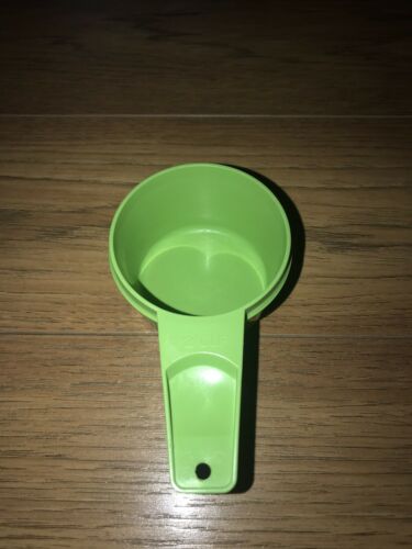 Vintage Tupperware 1/2 Cup Measuring Cup Green