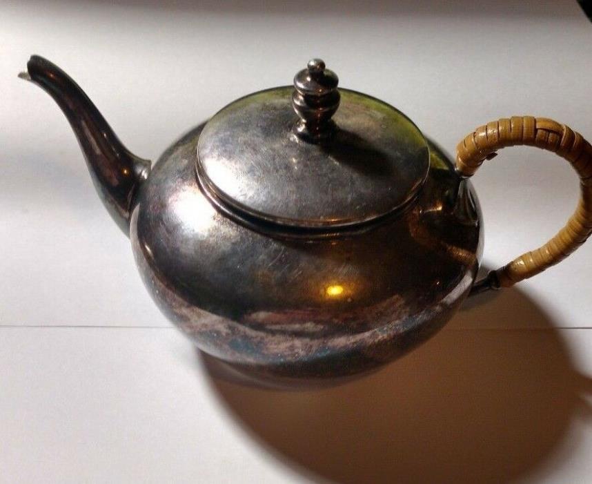 VTG Lawrence B. Smith Silver Plated English Teapot L B S Co 1447 EPNS 2.5