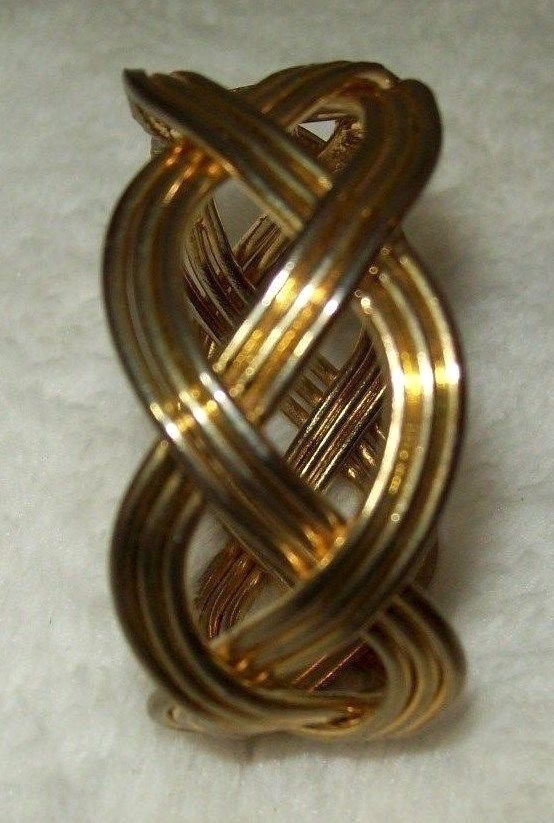 Set of 7 Gold Colored Braided Sturdy Metal Napkin Rings 2